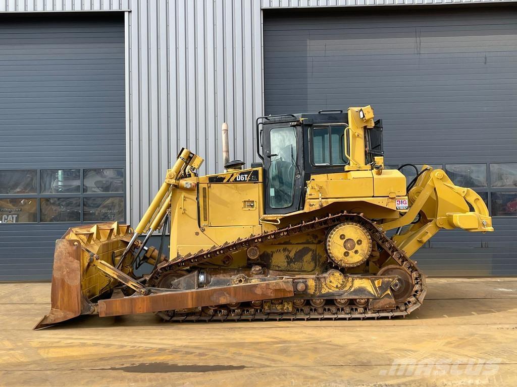 CAT D6T XL Buldožeri guseničari