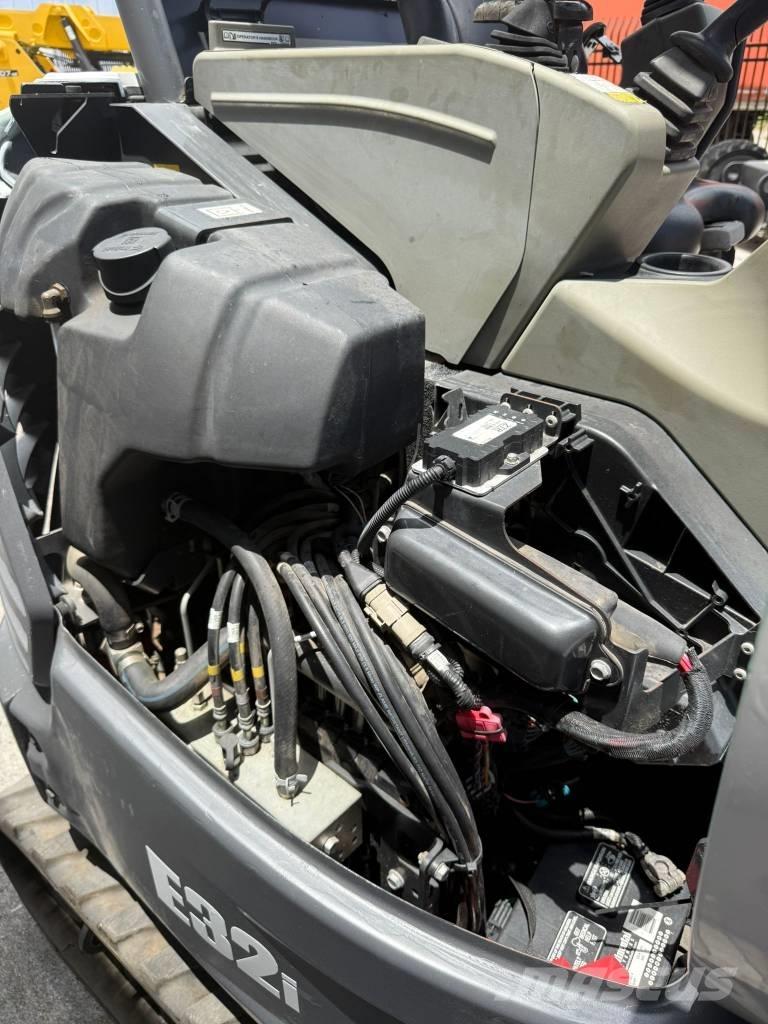 Bobcat E 32i Mini bageri < 7t
