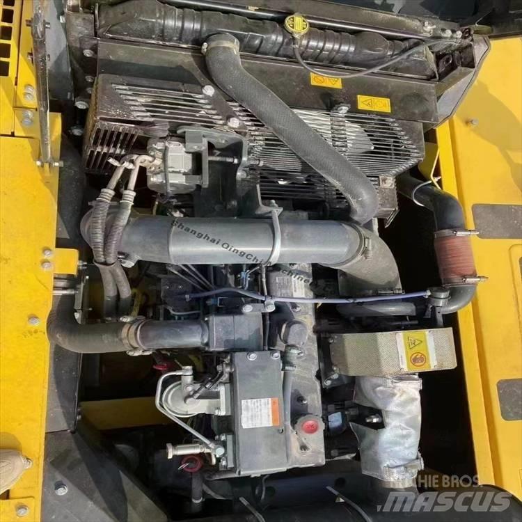 Komatsu 350 Bageri guseničari