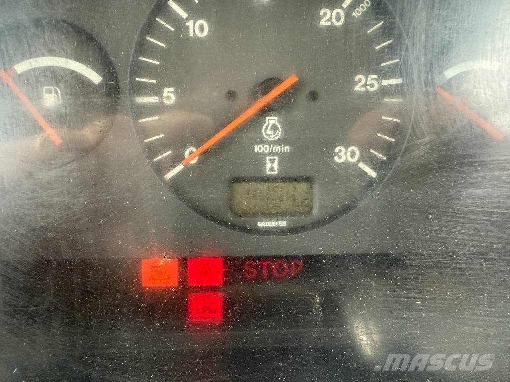 Valtra Valmet 865 Traktori