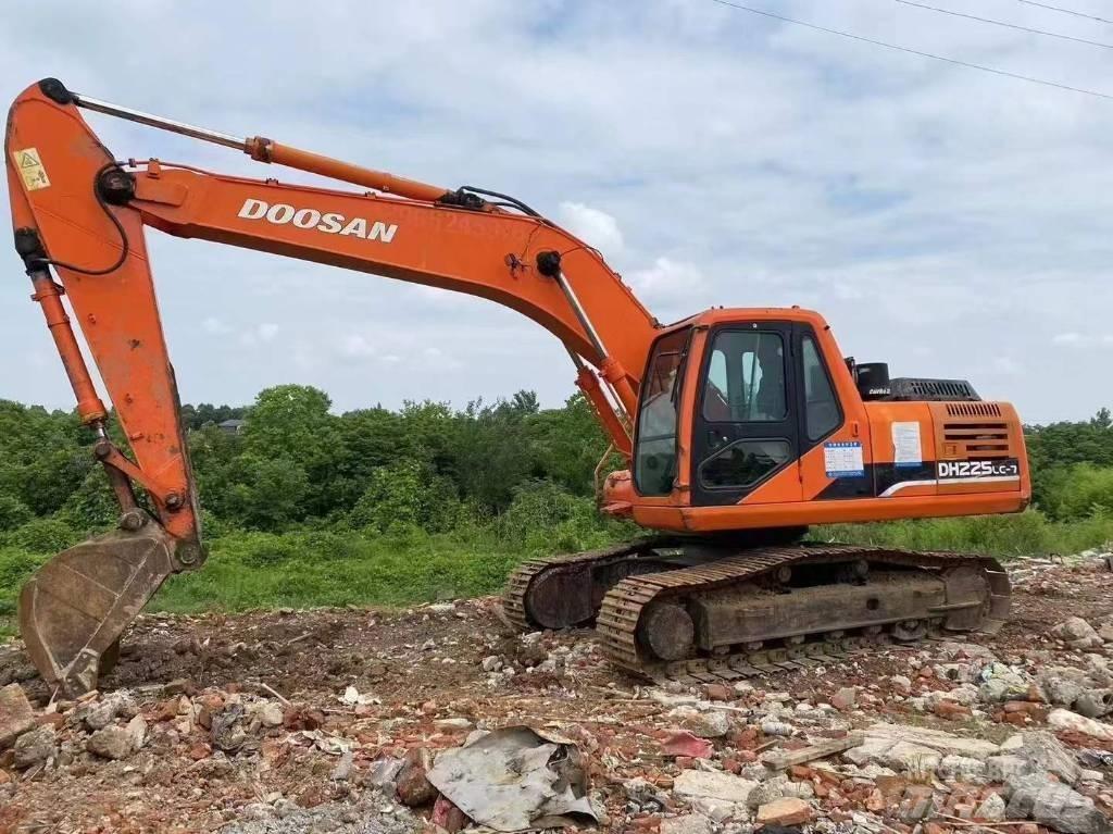 Doosan DH 225 LC-7 Bageri guseničari