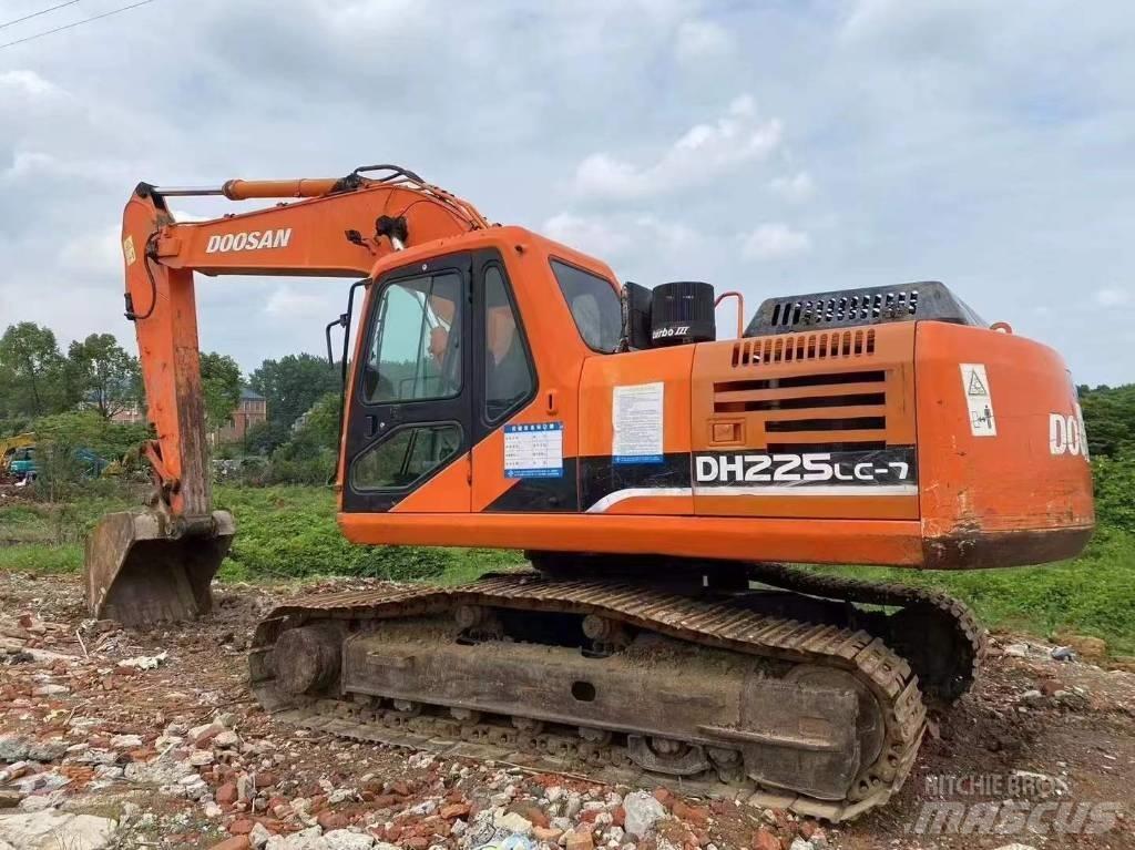 Doosan DH 225 LC-7 Bageri guseničari