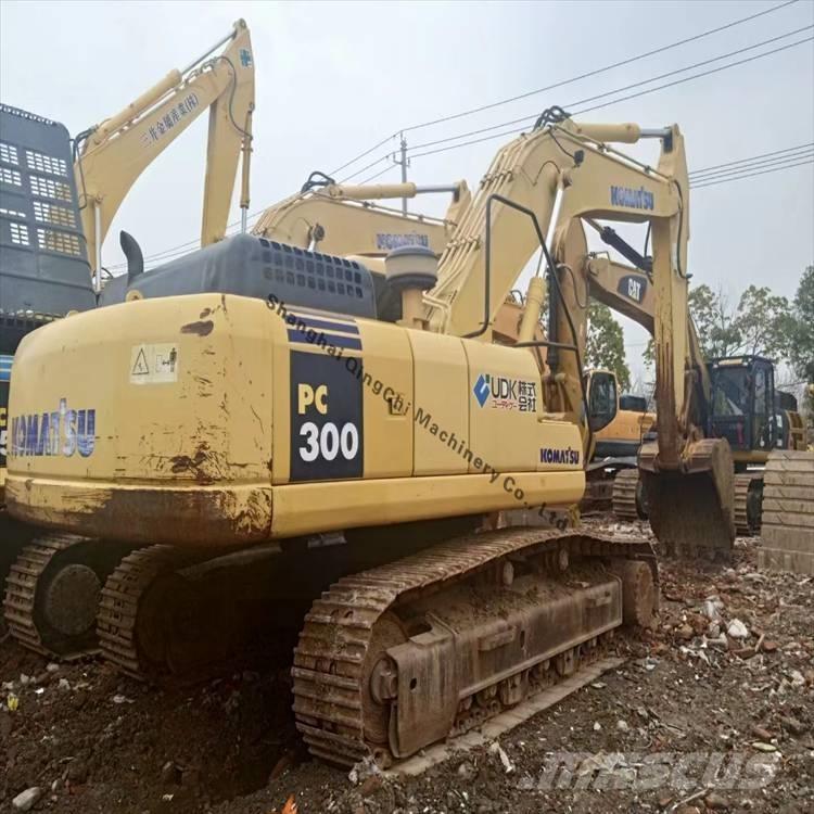 Komatsu 300 Bageri guseničari
