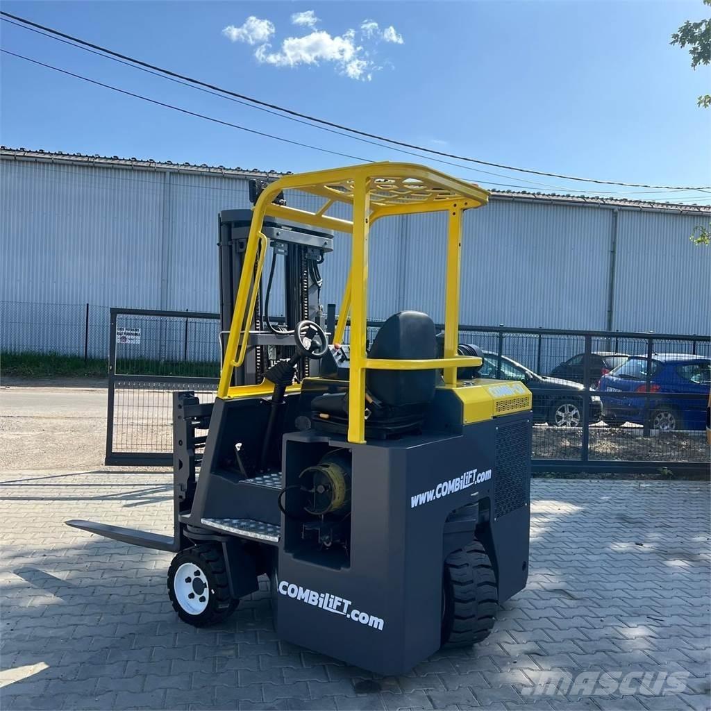 Combilift CBE 3000 Viljuškari sa 4-stranskim dohvatom