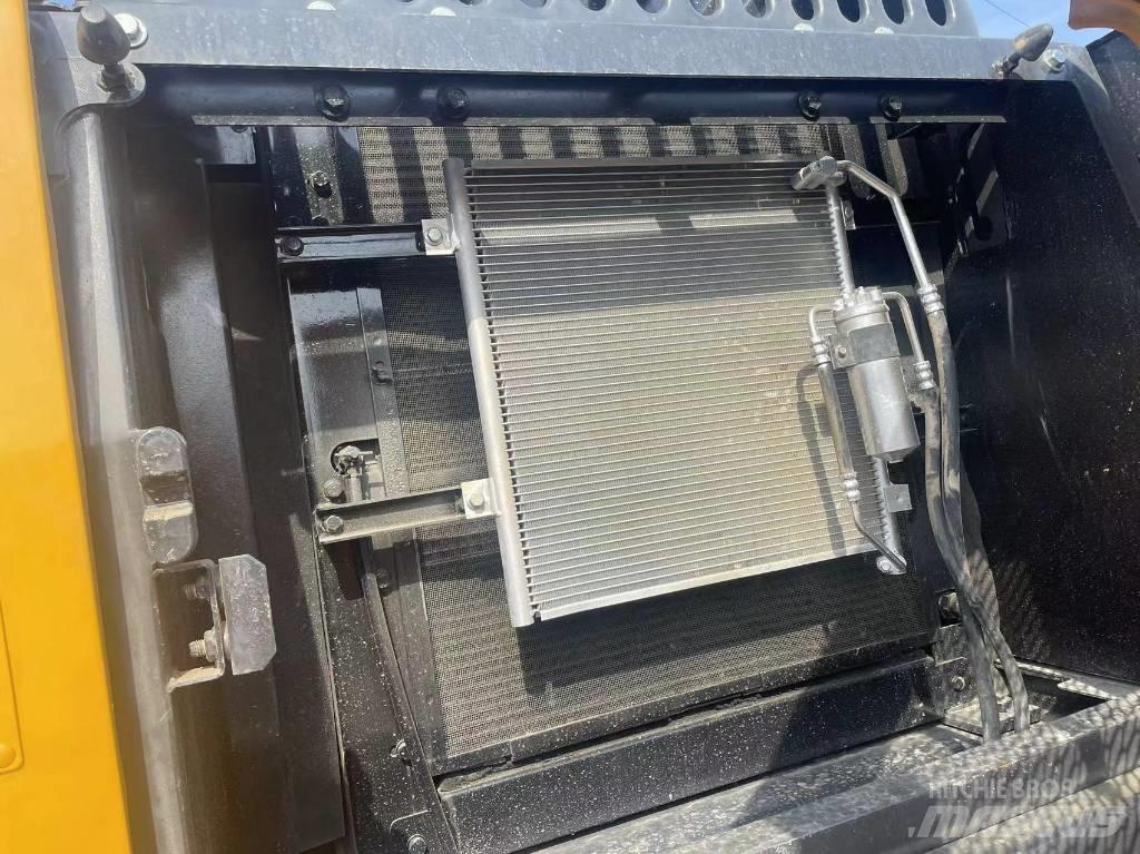 Volvo EC 210 Bageri guseničari