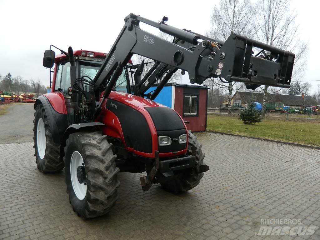 Valtra T 140 Traktori