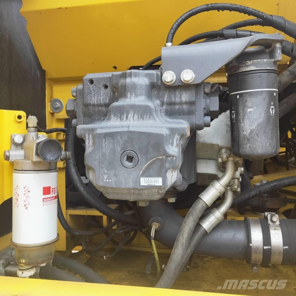 Komatsu PC200-8 Bageri guseničari