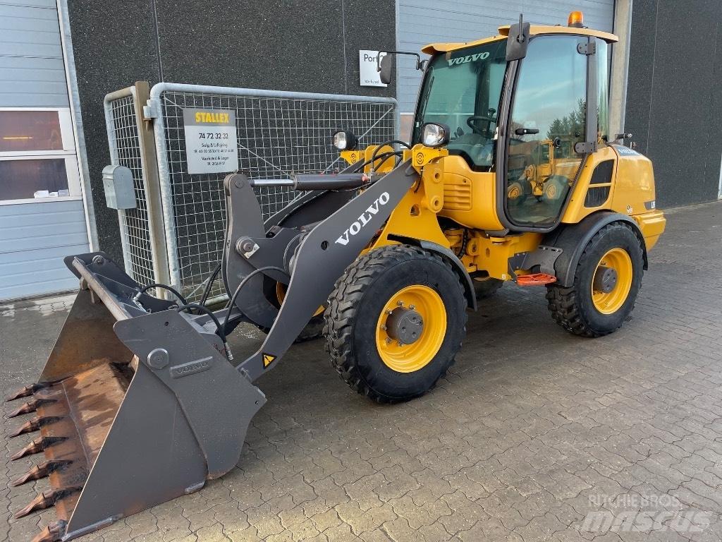 Volvo L28F Mini utovarivači