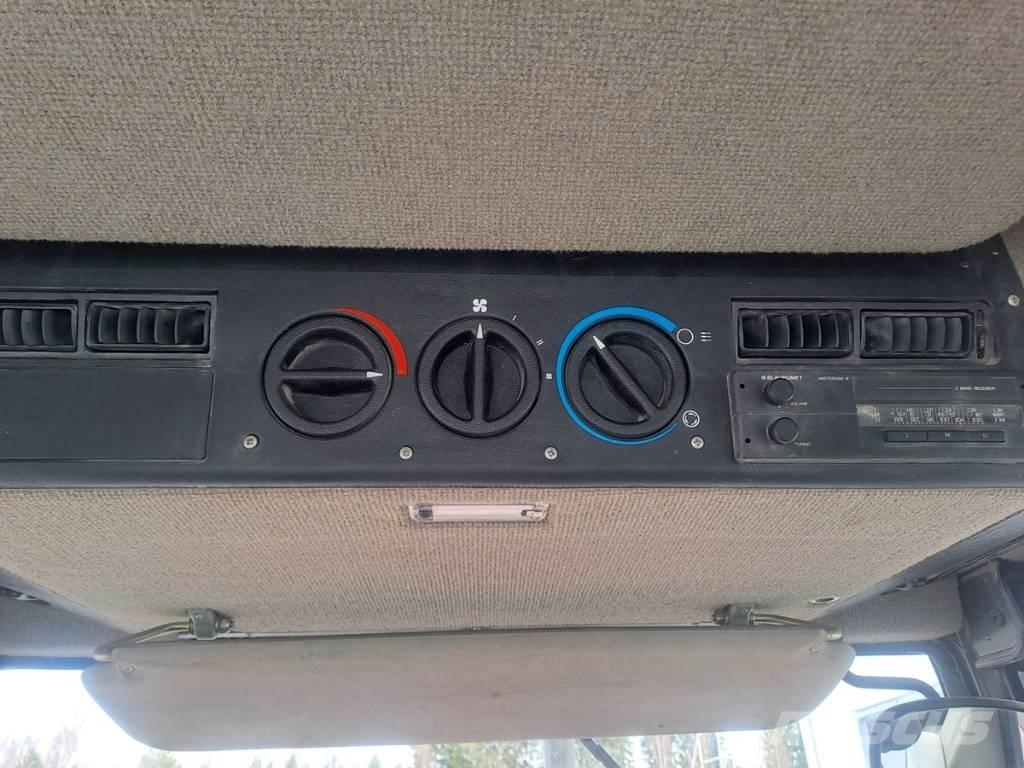 Case IH 685 XL Traktori