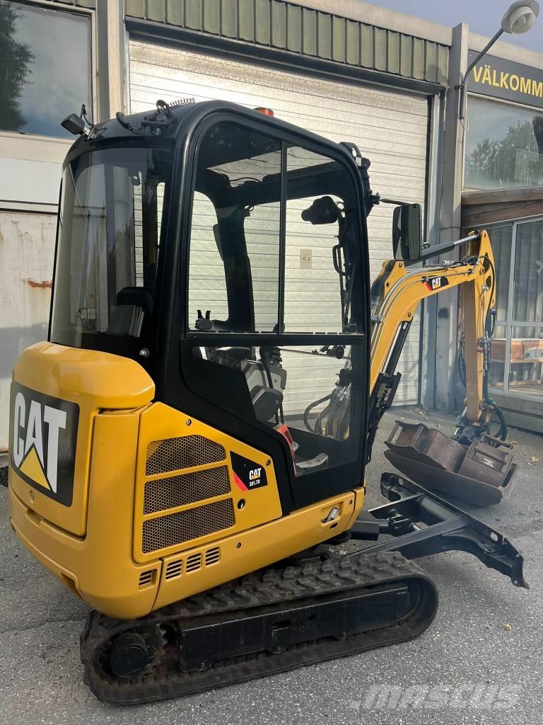 CAT 301.7 D Rototilt Mini bageri < 7t