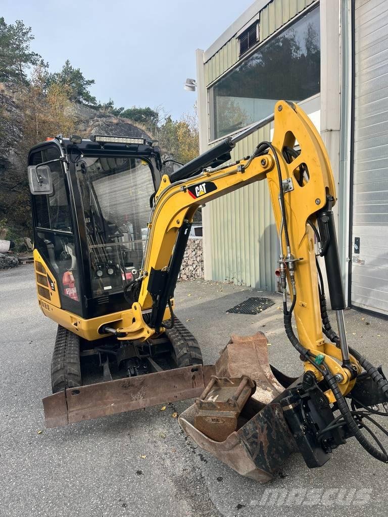 CAT 301.7 D Rototilt Mini bageri < 7t