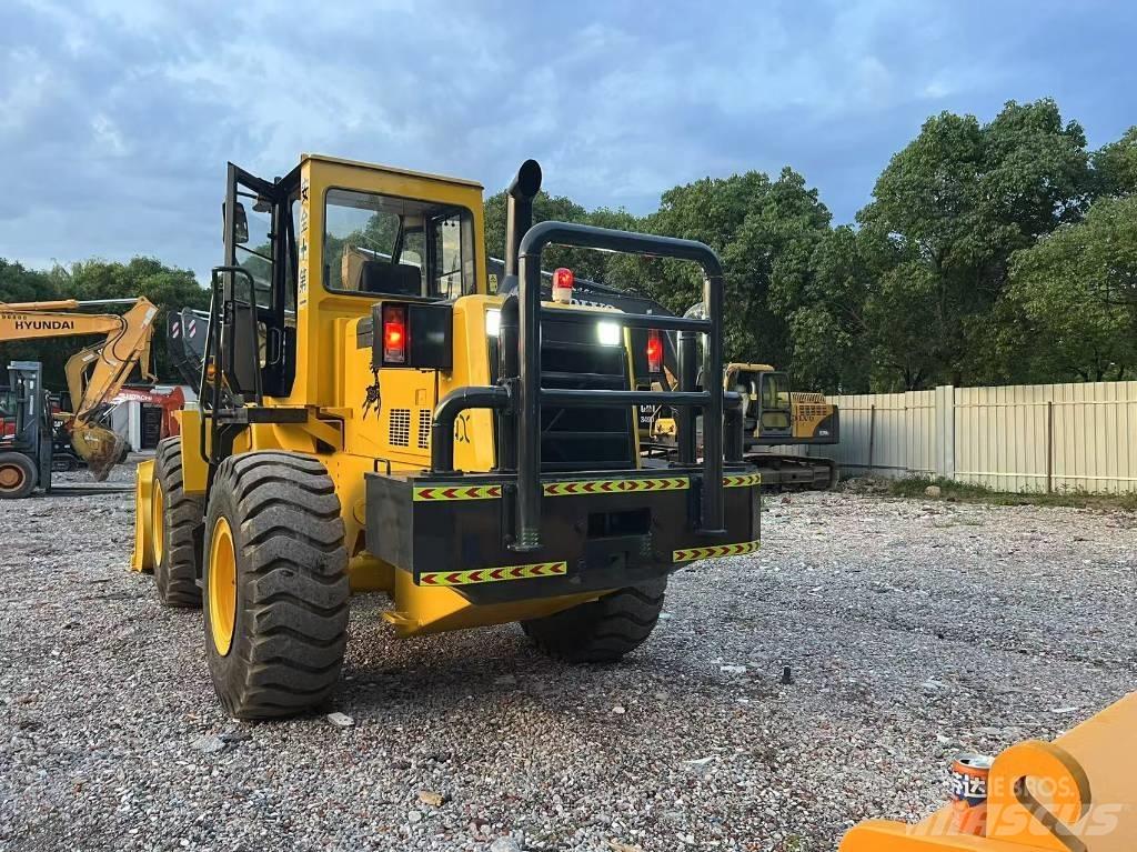 Komatsu WA 320-3 Utovarivači na točkove