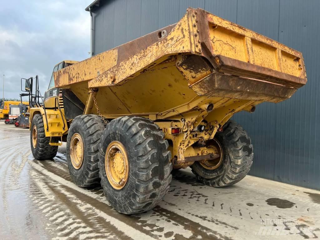 CAT 725 Zglobni damperi