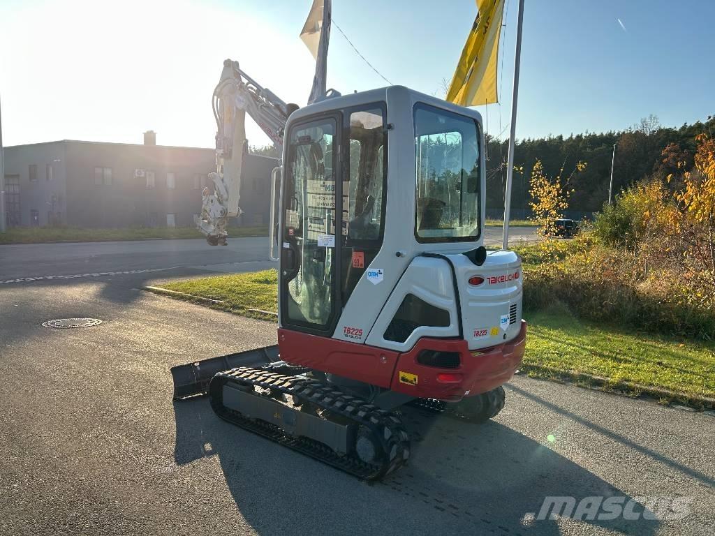 Takeuchi TB 225A V3 Mini bageri < 7t