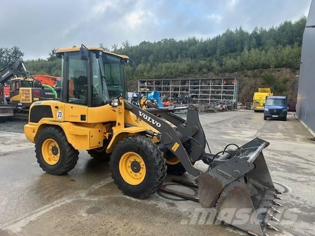 Volvo L 30 G Utovarivači na točkove