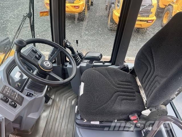 Volvo L 30 G Utovarivači na točkove