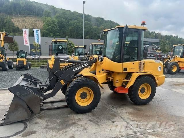 Volvo L 30 G Utovarivači na točkove