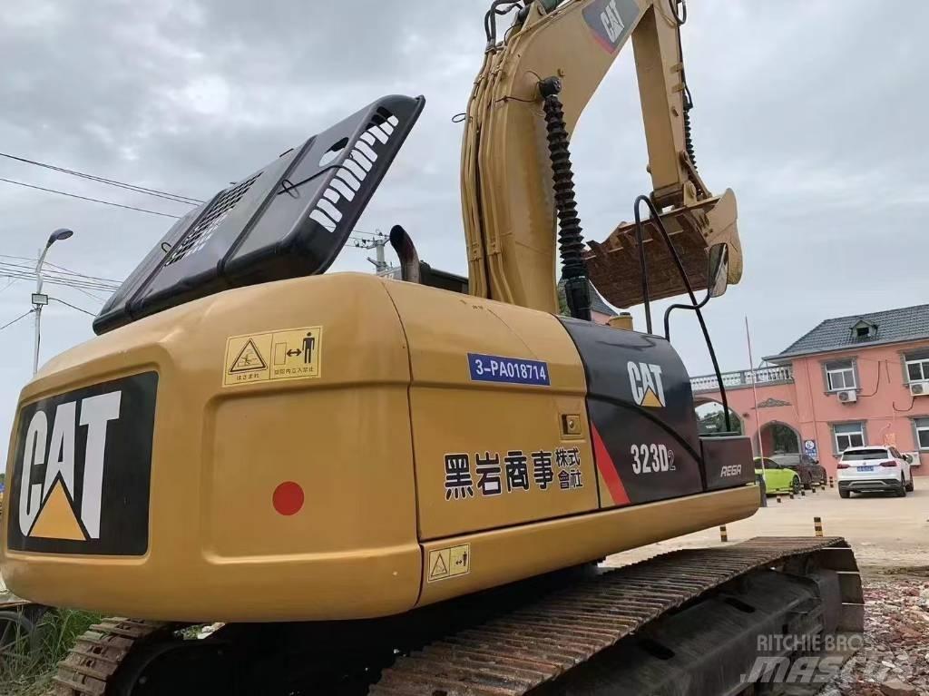 CAT 323 D L Bageri guseničari