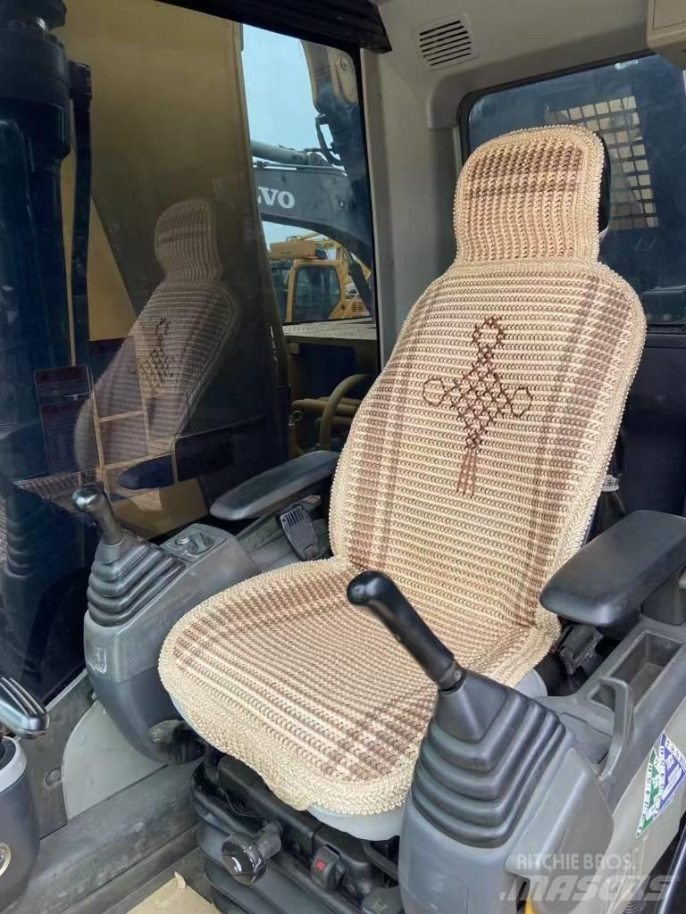 CAT 323 D L Bageri guseničari