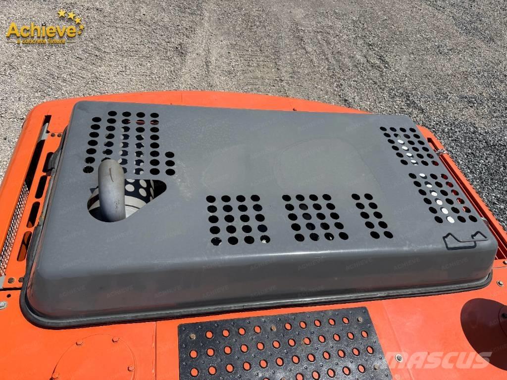 Hitachi ZX 210 Bageri guseničari