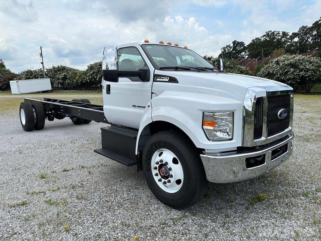 Ford F 750 Kamioni-šasije