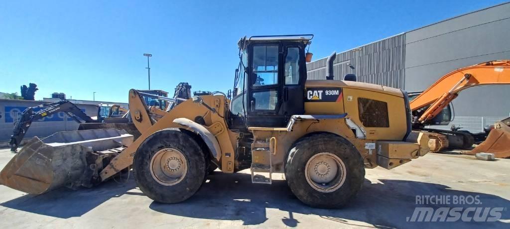 CAT 930 M Utovarivači na točkove