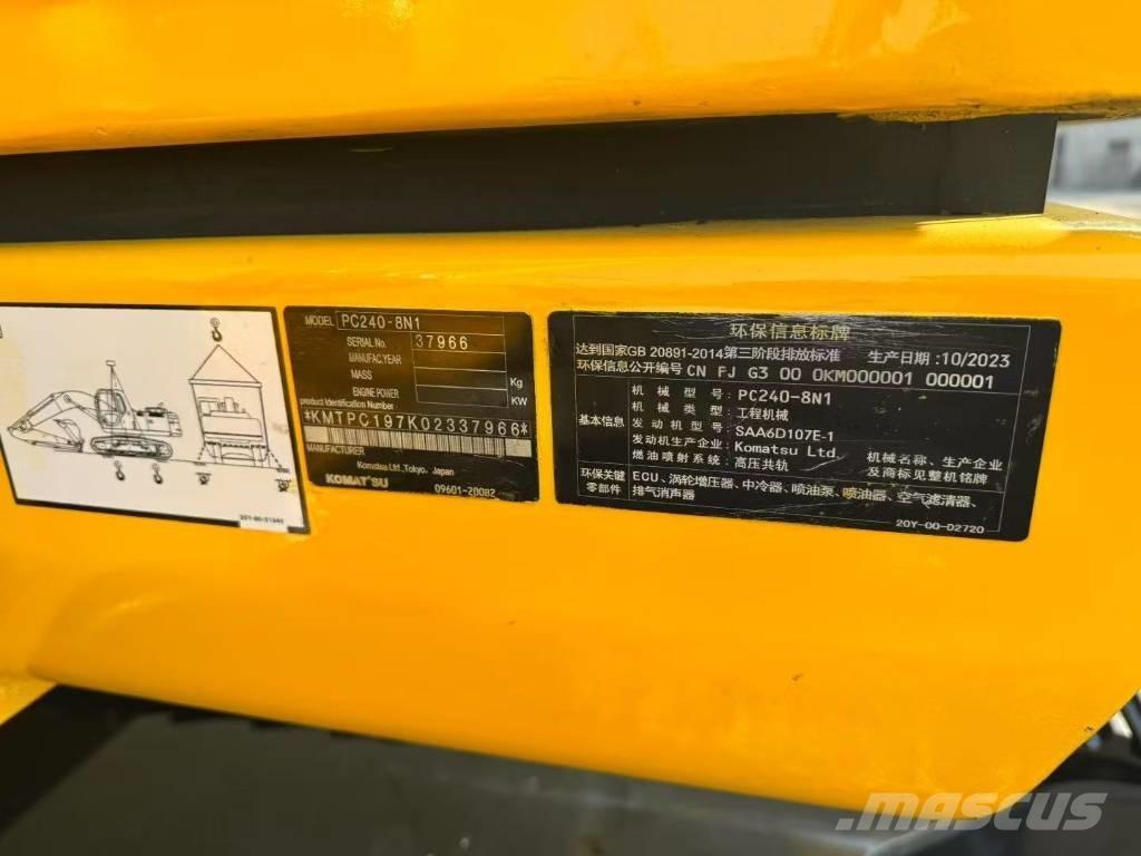 Komatsu 240-8N1 Bageri guseničari