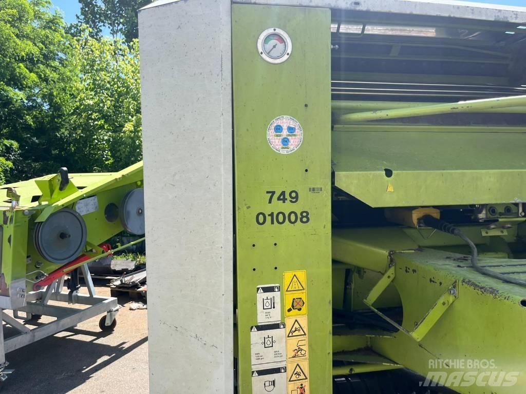 CLAAS Rollant 240 Prese/balirke za rolo bale