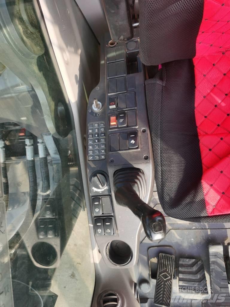 Volvo ec220 Bageri guseničari