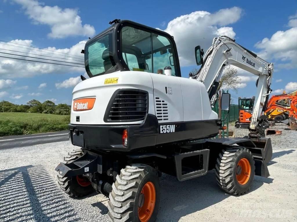 Bobcat E 55 W Bageri točkaši