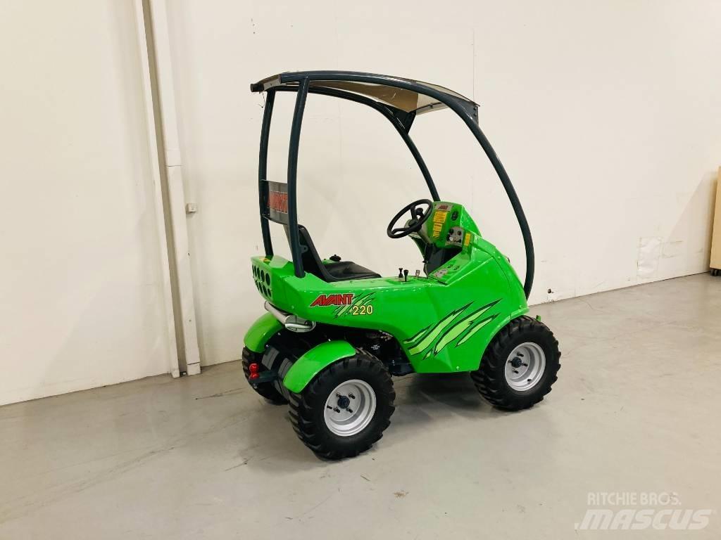 Avant 220 Mini utovarivači
