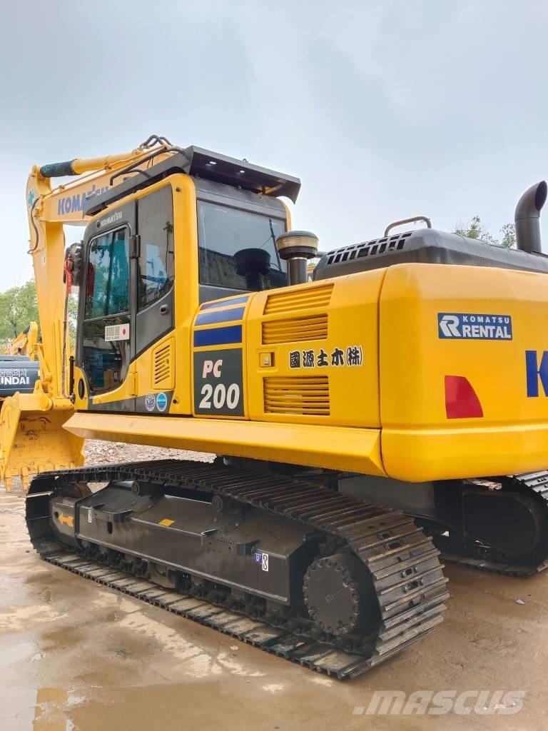 Komatsu PC 200-8 Bageri guseničari