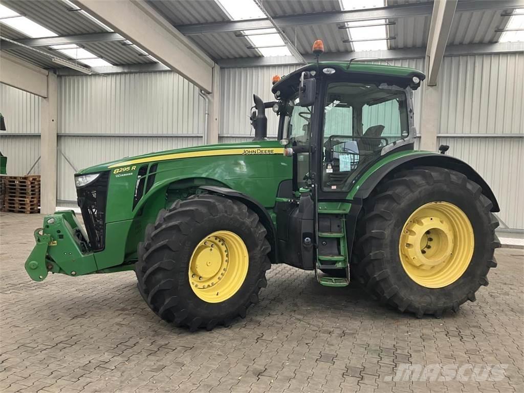 John Deere 8295R Traktori