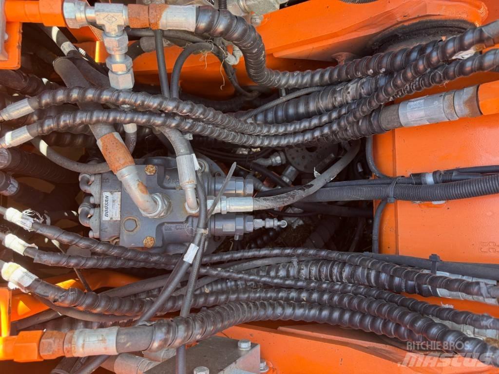 Doosan DX 170 W Bageri točkaši