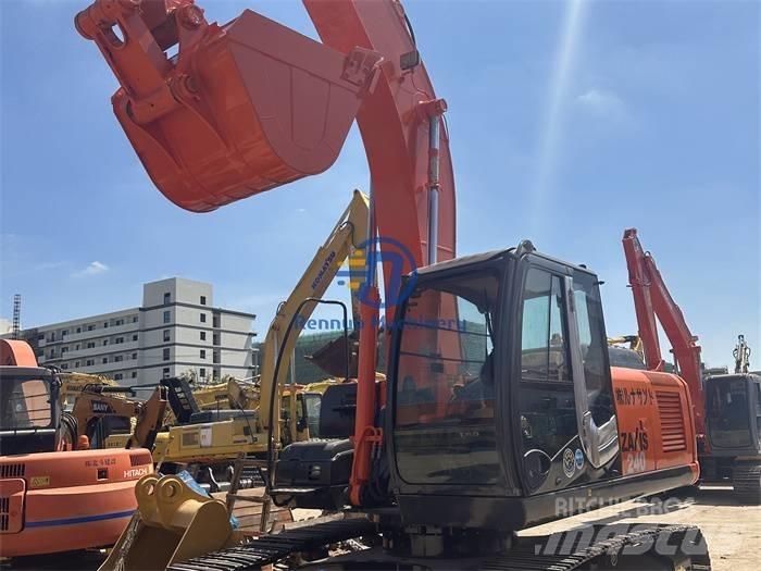 Hitachi ZX 240-3 Bageri guseničari