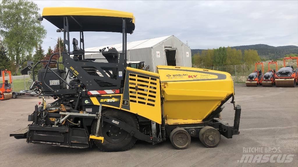 Bomag BF 300 P-2 Asfaltni finišeri