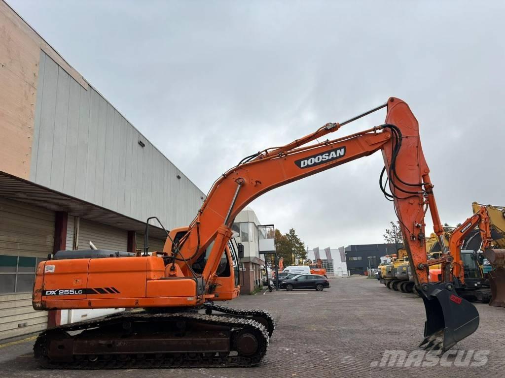 Doosan DX 255 LC Bageri guseničari