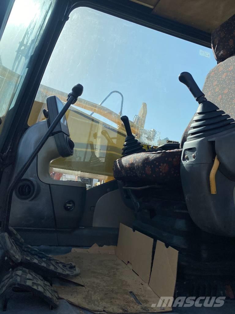 CAT 326D2L Bageri guseničari