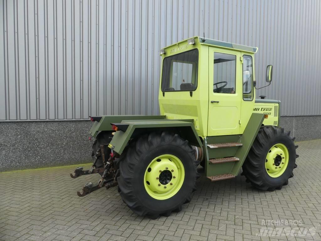 Mercedes-Benz 800 Traktori