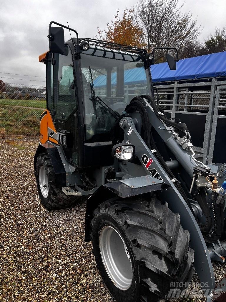 GiANT G3500 Mini utovarivači