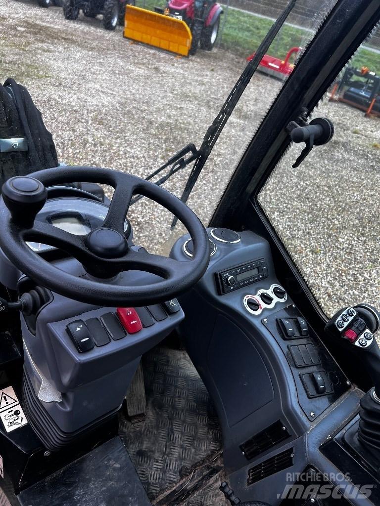 GiANT G3500 Mini utovarivači