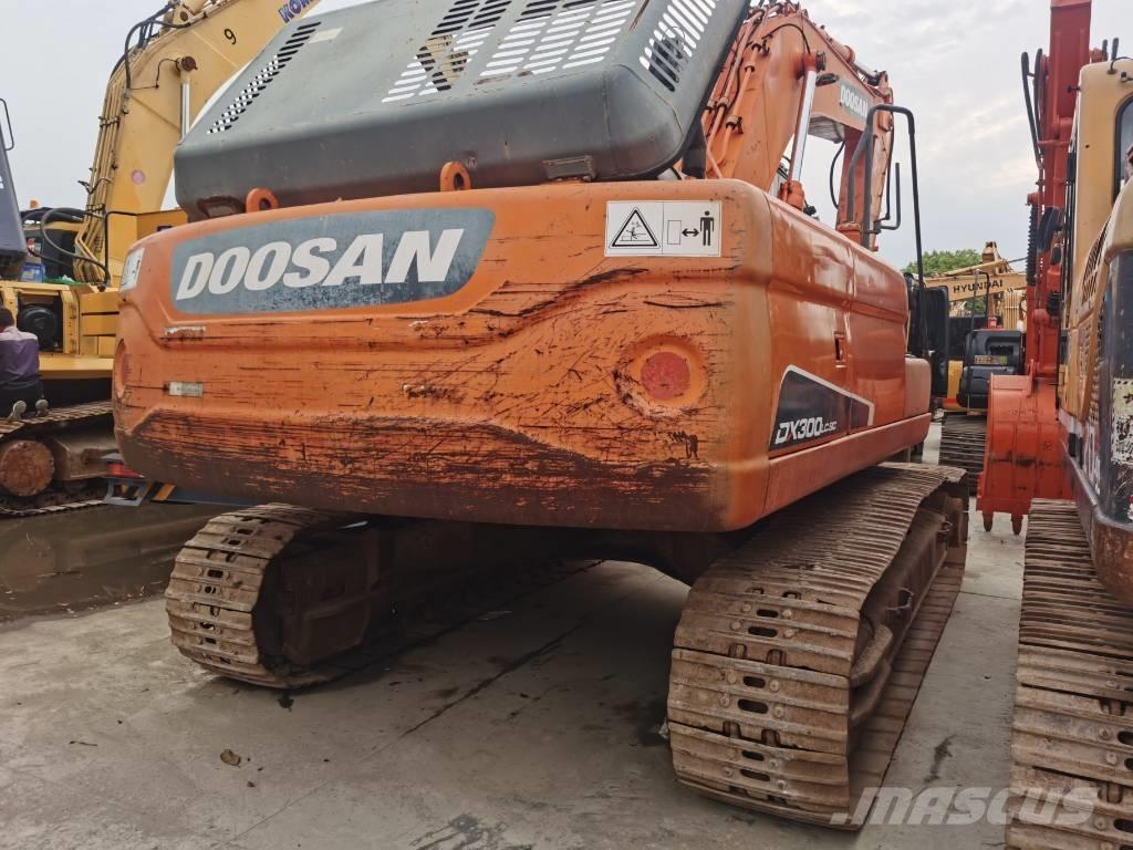 Doosan DX300LC-9C Bageri guseničari