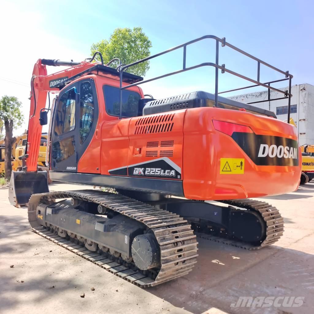 Doosan DX225LC-9C Bageri guseničari
