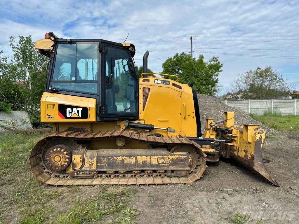CAT D 4 K 2 LGP Buldožeri guseničari