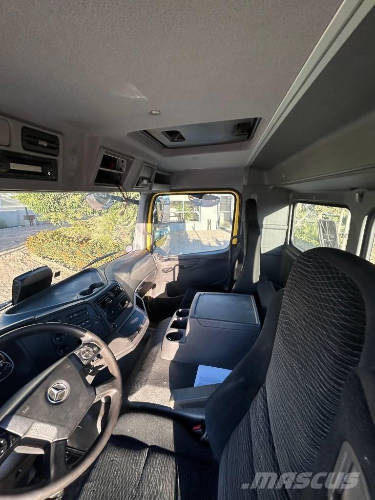 Mercedes-Benz 1530 Kontejneri za skladištenje