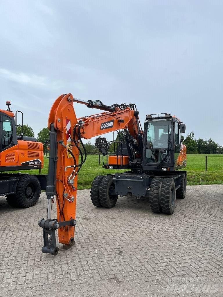 Develon DX140W-7 Bageri točkaši