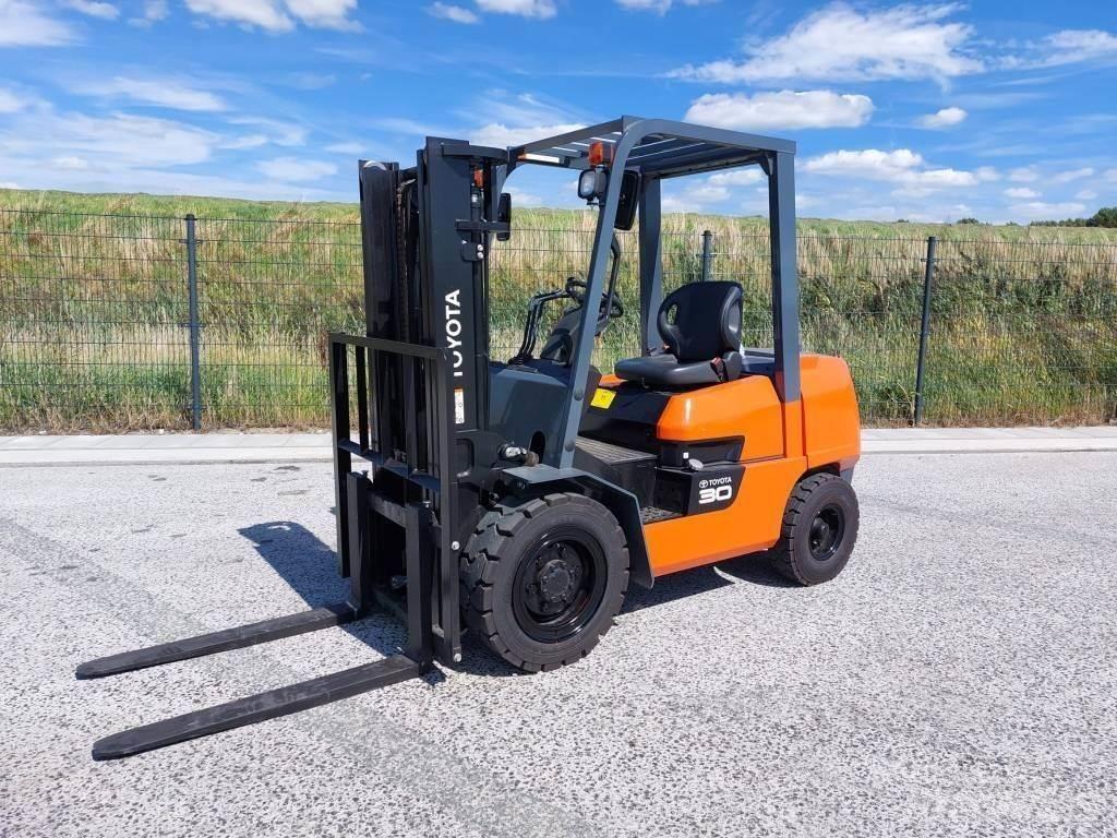Toyota FDZN30 Dizelski viljuškari