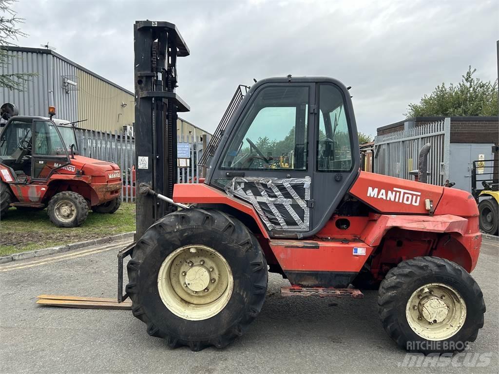 Manitou M26-4 Vanterenski viljuškar