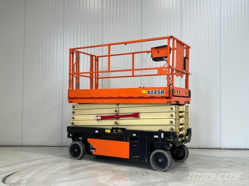 JLG 4045R Makazaste platforme