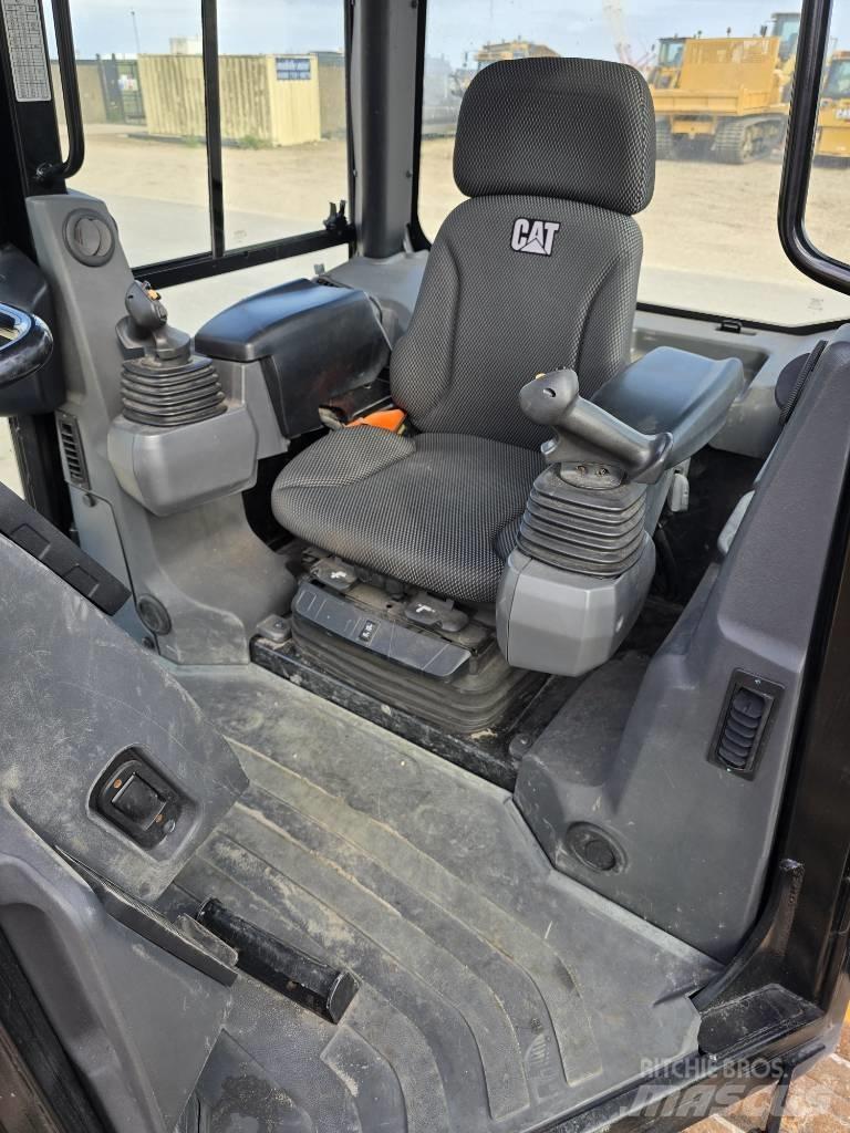 CAT D 3 LGP Buldožeri guseničari